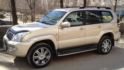 Автостекла Toyota Land Cruiser Prado 120 c установкой в Москве